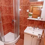 Lovely In Podstrana With Wifi Апартаменты