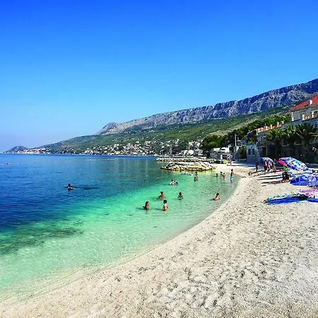 1 Bedroom In Podstrana Apartment *